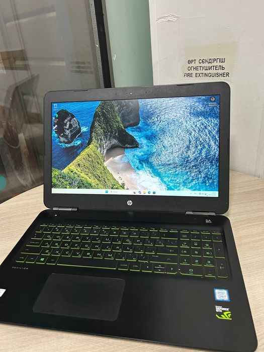 HP Pavilion i7-8550
