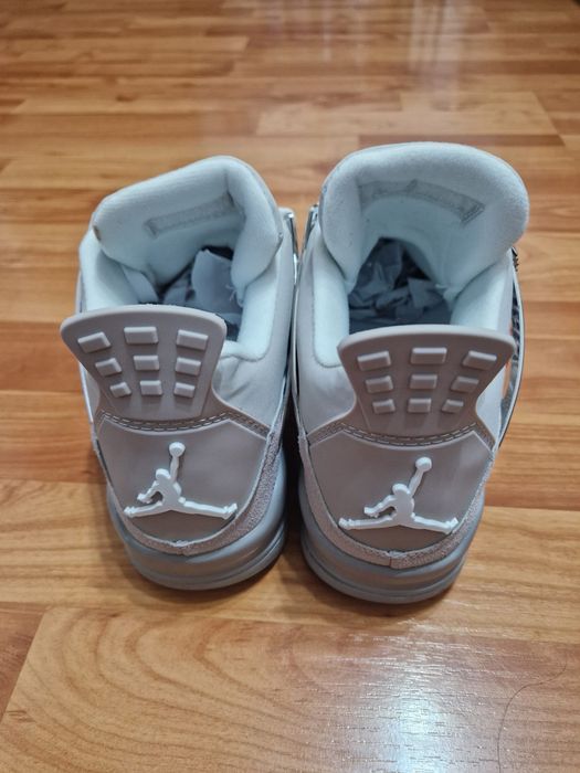 Adidași jordan patru frozan moment