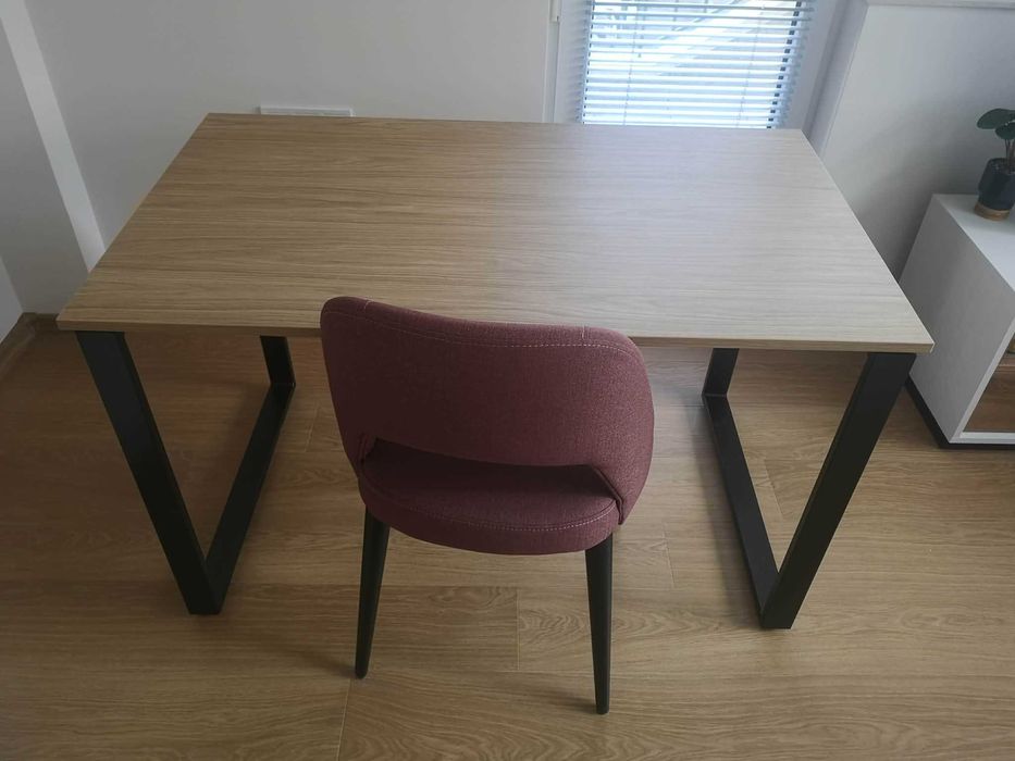 Модерно ново офис бюро 120×70 см с висок клас материали – Варна