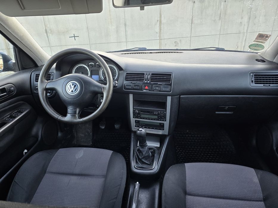 Vw Bora 1.6 16v 2002 Unic proprietar in Ro