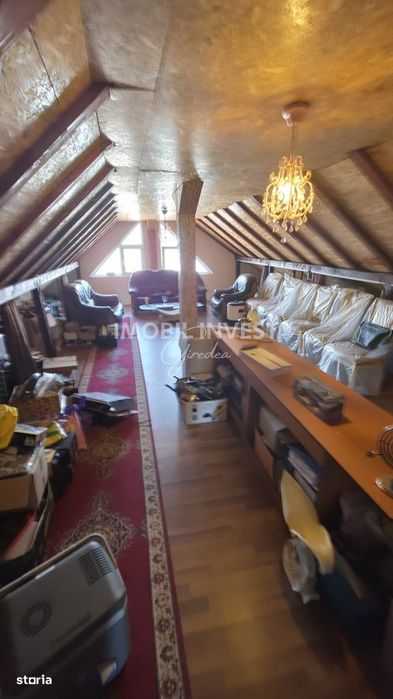 Casa de inchiriat, zona Centru, 2 corpuri, 400 mp teren