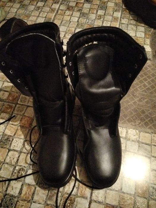 Продам берцы зимние новый