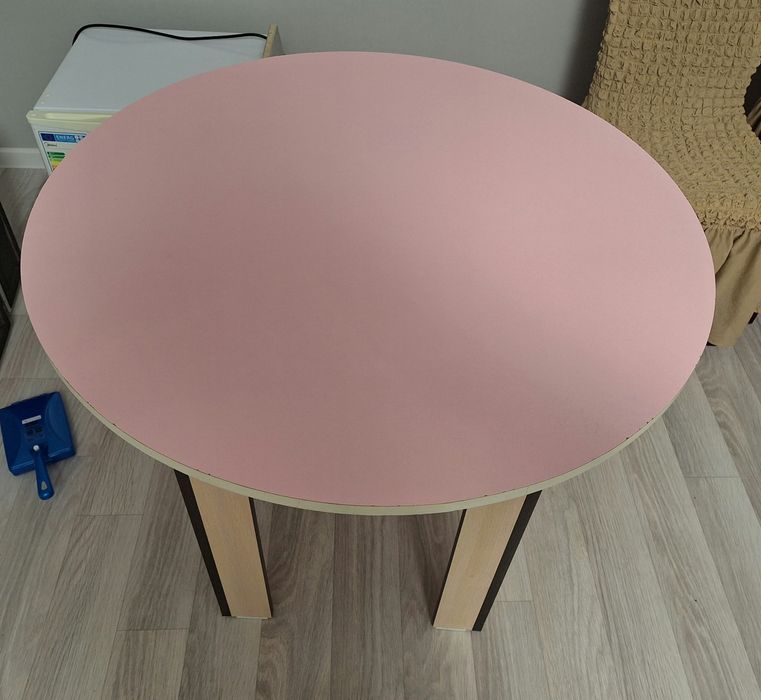 Продам круглый Стол