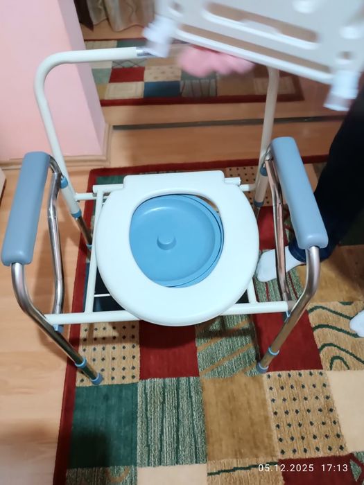 vand scaun handicap wc fix pliabil