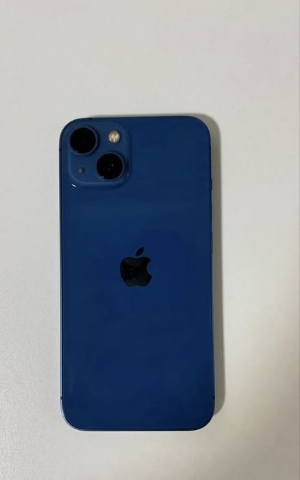 Продам айфон 13 а