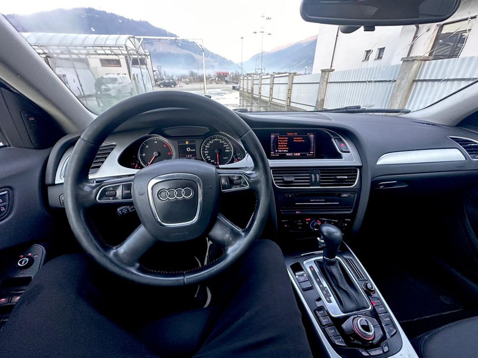 Audi A4 B8 2012 3 bucati 2.0 Diesel Automat Si Manual Impecabile