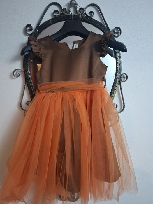 ROCHIȚĂ FETIȚĂ  Tul și tafta