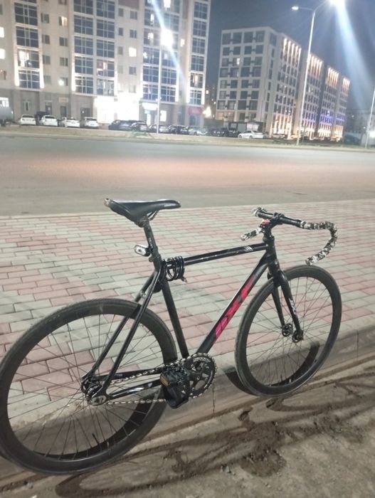 Продам велосипед фикс jixf at 5