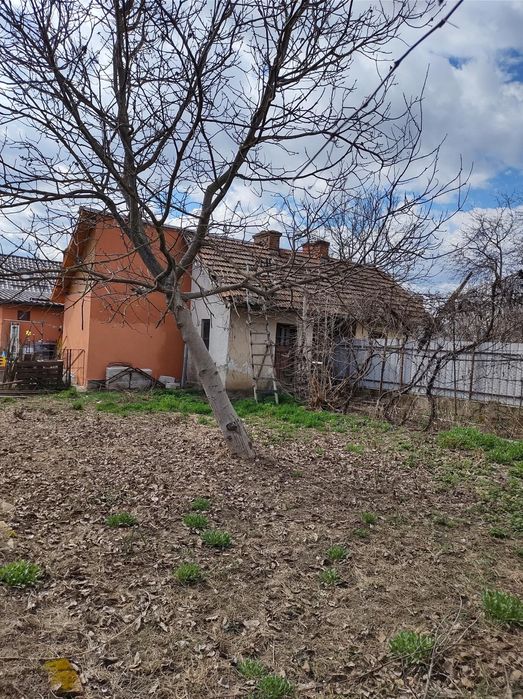 Vând casă în Buhuși, Str 9 Mai, 110 mp