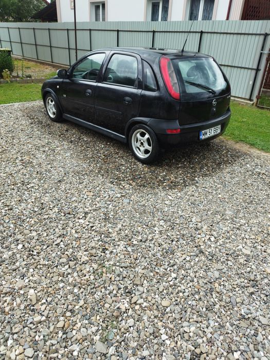 Vând Opel corsa 1.2 benzină.