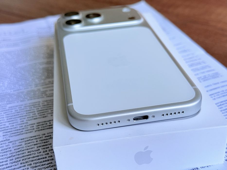 iPhone 17 Pro Max 10 зареждания 3 години гаранция