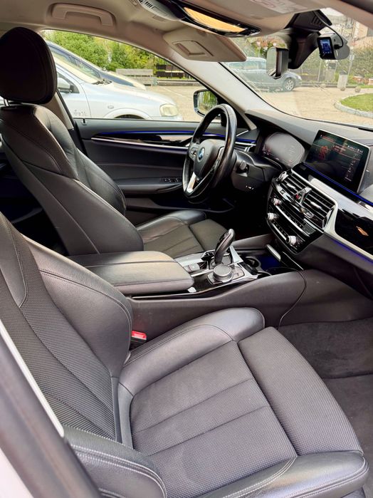 BMW 520D, BMW Live Cockpit Professional 2020 impecabila + ROTI DE IANA NOI