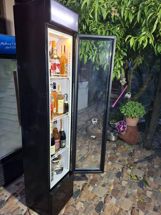Vitrină Special pentru mezeluri,lactate,băuturi vitrină