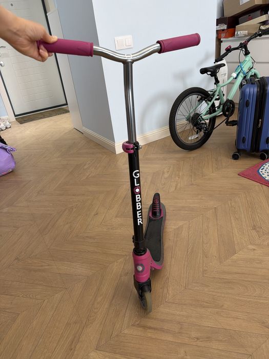 Двухколесный самокат Globber Flow