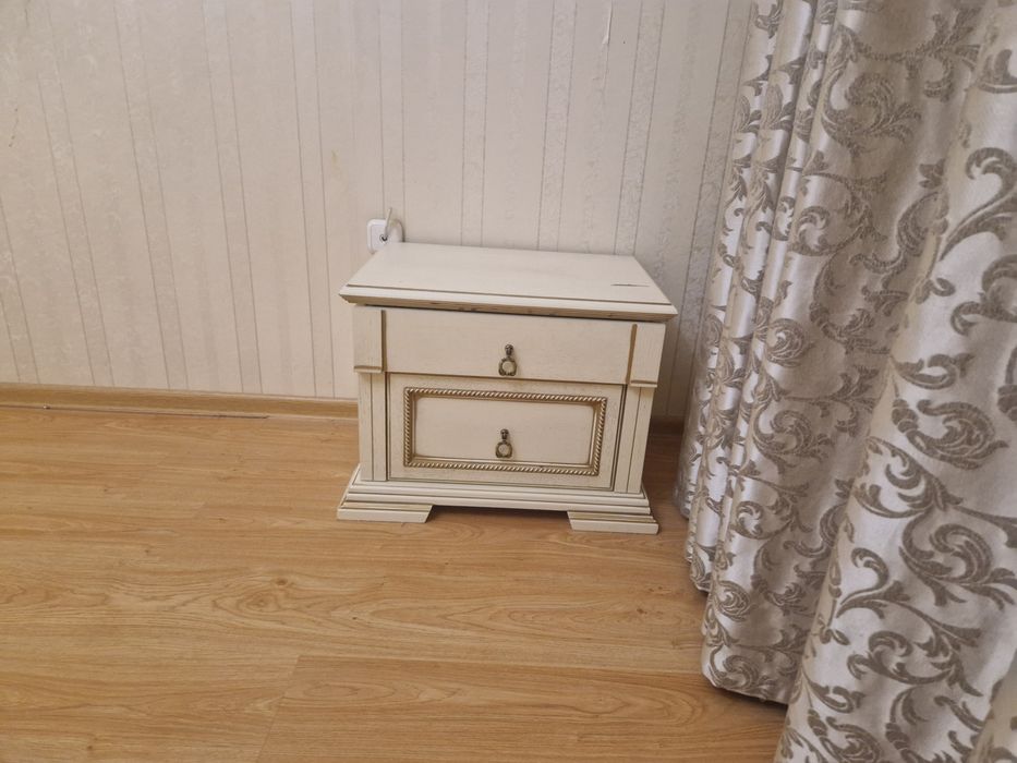 Продам спальний гарнтирур бу