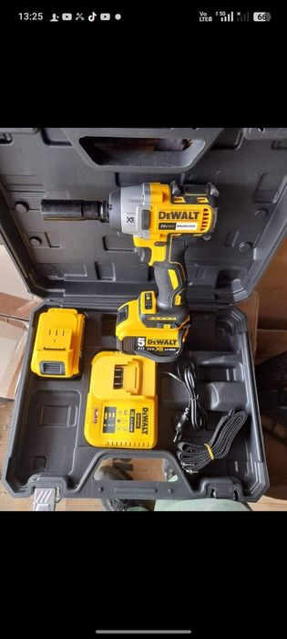 Pistol impact Dewalt cu acumulator