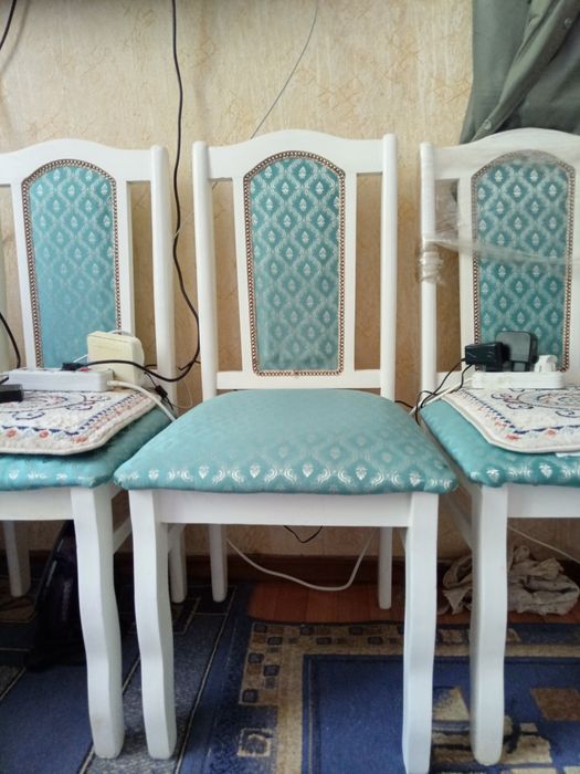 Продам стулья для гостиной