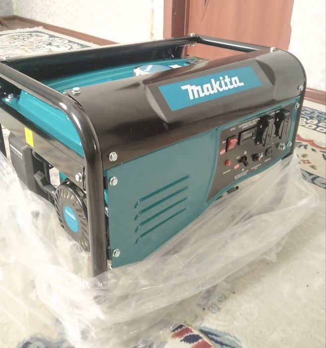 Бензиновый генератор Makita