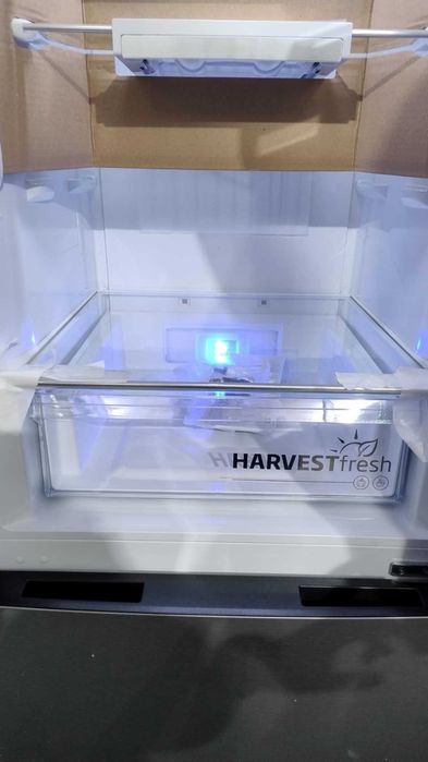 Комбиниран Хладилник с долен фризер BEKO-БЕКО 186.5 см HarvestFresh™