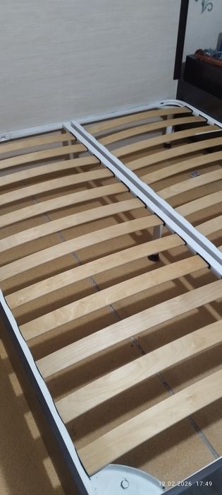 Двухспальный кровать