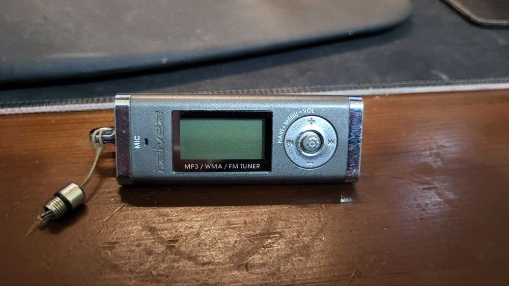 Музыкальный MP3 плеер Iriver ifp 190tc