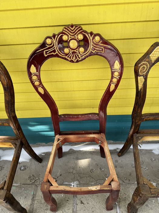 Продам антиквариатные стулья