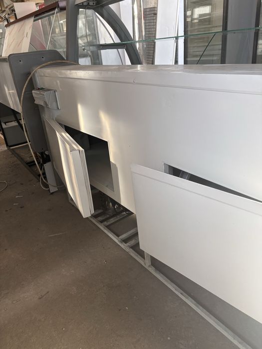 Холодильная витрина