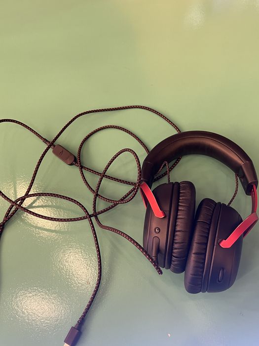 Наушники - HyperX Cloud lll