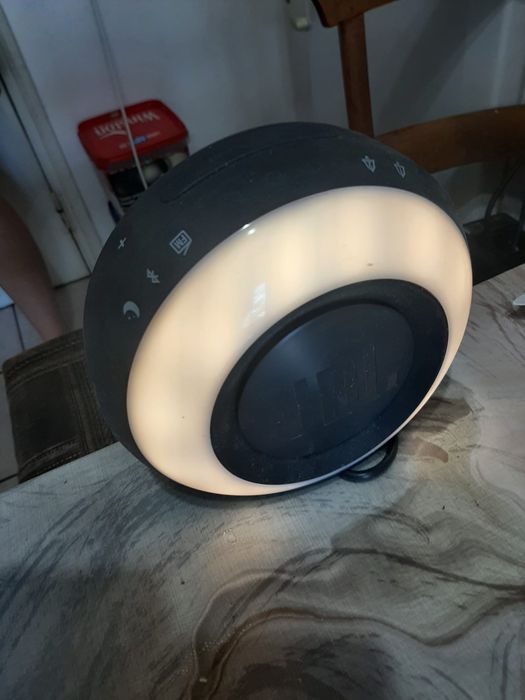 Aparat radio cu ceas  ,USB si bluetooth JBL second hand