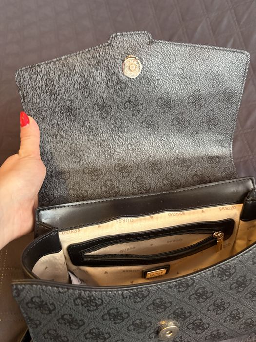Малка чанта Guess