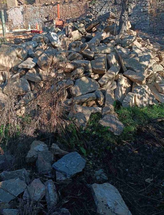 Продавам дялан камък!  Цена по договаряне!