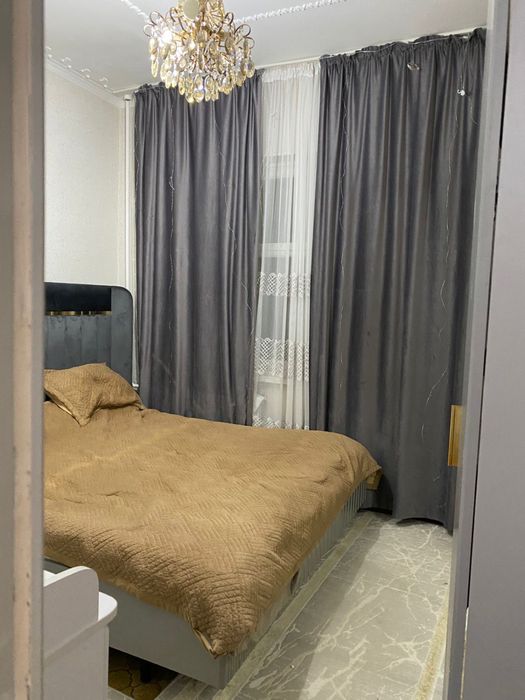 Продам 4 комнатную квартиру