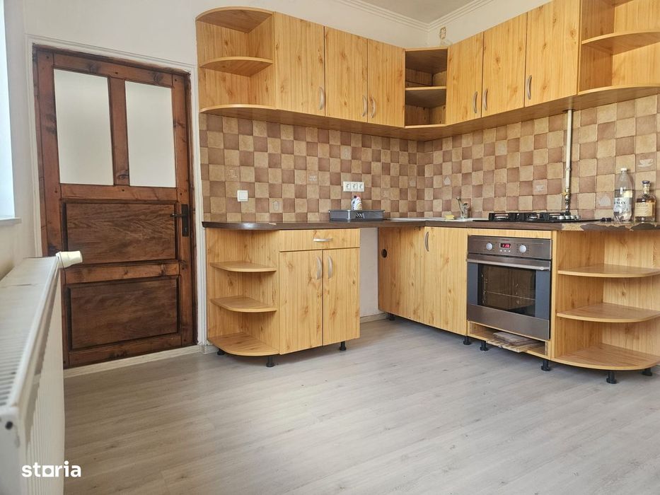 Casa renovata 3 camere, curte mare de 916 mp ] Salard