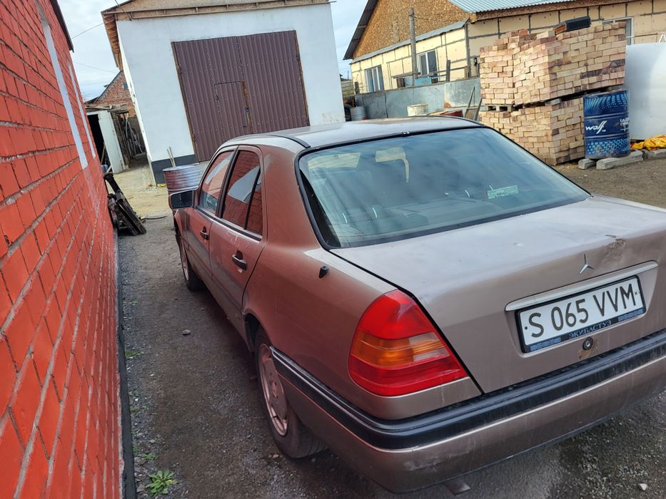 Продам мерс с180