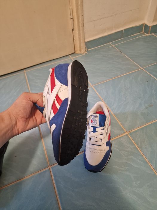 Adidasi reebok marimea 34