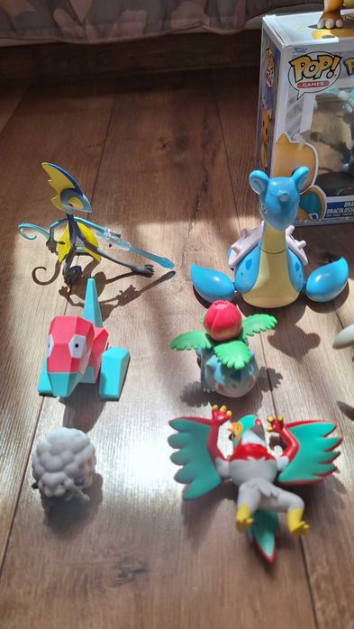 Lot 14 Figurine Pokémon + Funko POP Dragonite (Blastoise, Vaporeon, Inteleon etc.)