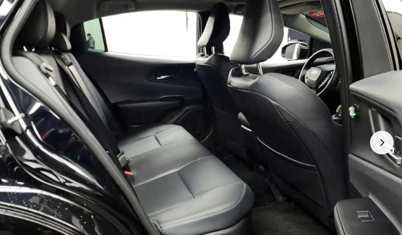 Toyota Prius бензин+гибрид