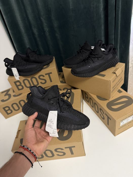 adidais Yeezy 350