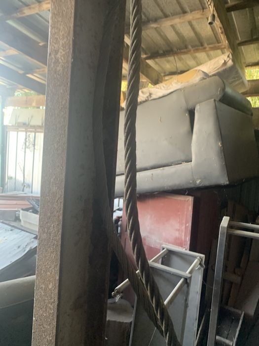 Продам тросс с карабином