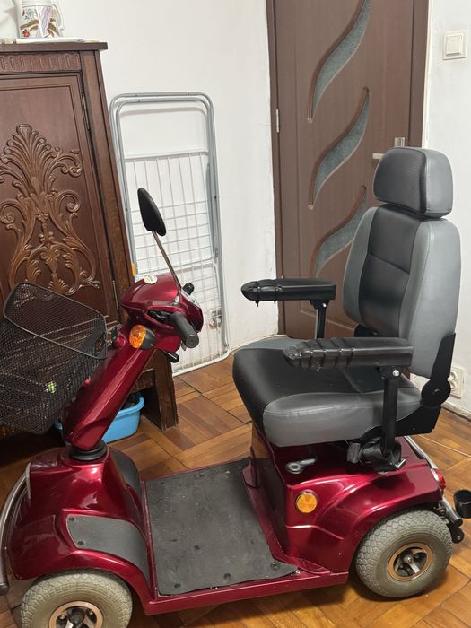 Scuter electric pt pers.cu handicap