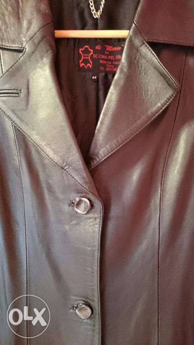 Haina dama de piele.