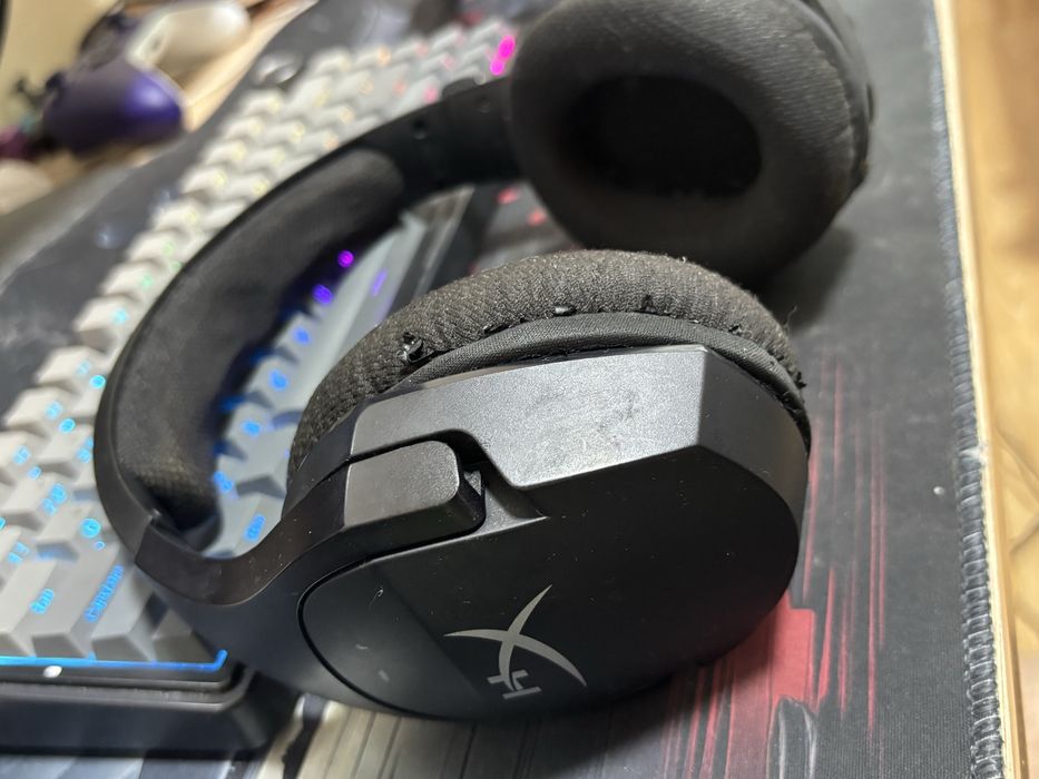 Продам наушники hyper x
