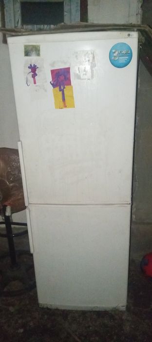 Срочно Холодилник LG