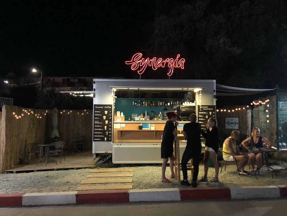 Rulotă comerciala Street Food/Afacere la cheie, gata de lucru, fabricatie Polonia, 10.900€