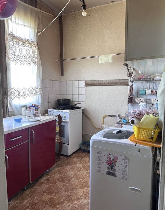 3 комнатная Буюк Ипак Йули Художников без ремонта