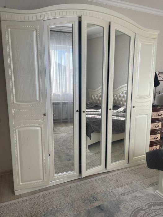 Спальный гарнитур