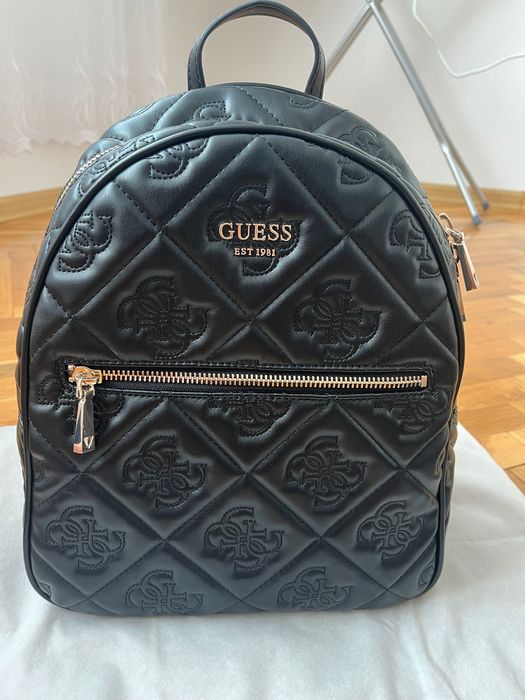 Сет Guess раница и кецове