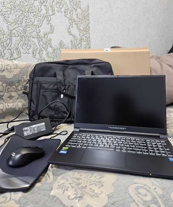 Ноутбук Tnunderobot 911S