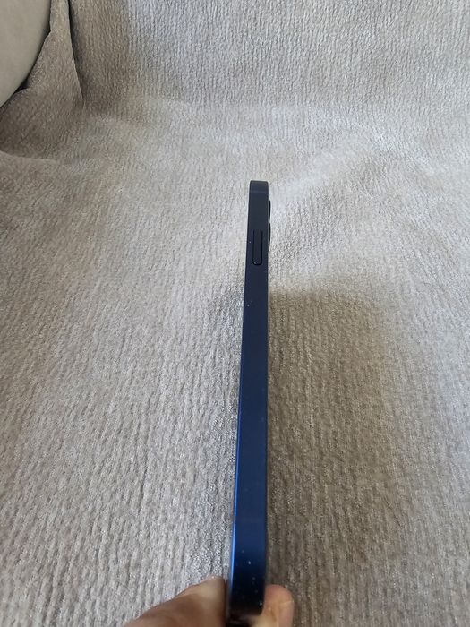 Продам iPhone 12 128gb в отличном состоянии