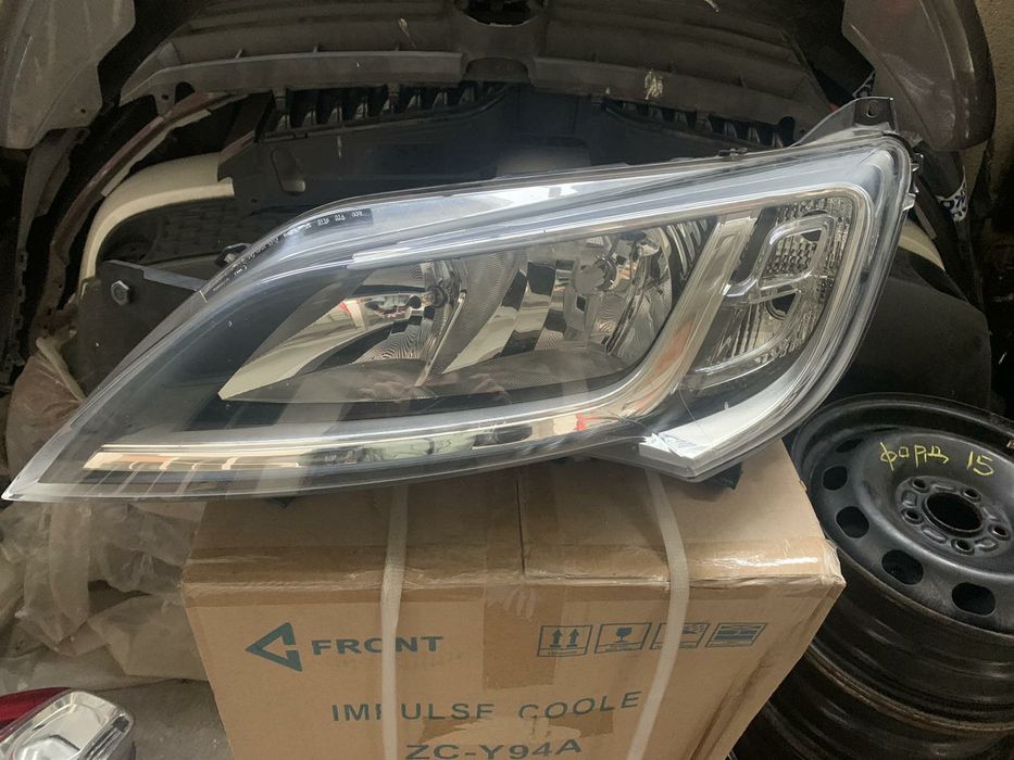 Ляв фар за Дукато, Боксер